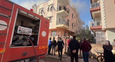 Ev yangınında dumandan etkilendi