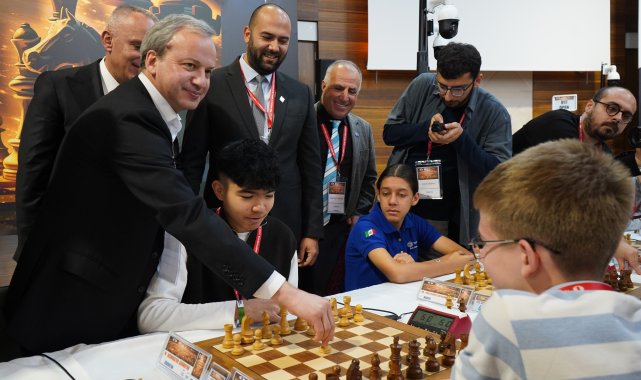 FIDE Dünya 9-17 Yaş Altı Hızlı ve Yıldırım Satranç Şampiyonası, Antalya'da başladı
