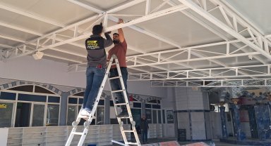 Fırtına ve şimşek, caminin elektrik tesisatına zarar verdi