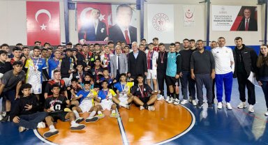 Gençler Futsal Turnuvası sona erdi