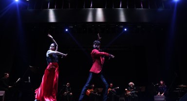 Mavi Siyah'tan ritim ve zerafetin buluştuğu unutulmaz gece