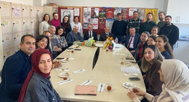 Mehmet Akif Ersoy okulu idarecilerinden vefa