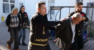 Ölü bulunan kadının kızı ve sevgilisi adliyeye sevk edildi