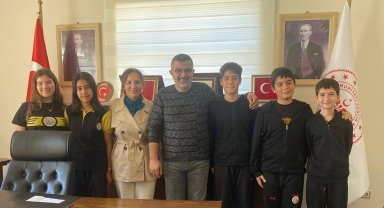 Ortaokul öğrencilerinden örnek davranış