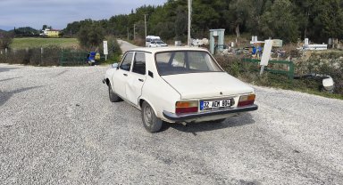 Otomobil ile çarpışan motosikletin sürücüsü yaralandı