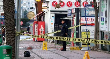 Şüpheli çantadan kişisel eşyalar çıktı