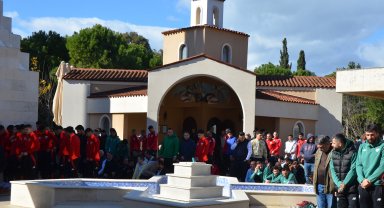 Antalya'da hazırlıklarını sürdüren takımlar 'Dinler Bahçesi'nde namaz kıldı