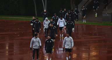 Beşiktaş'ta Cengiz Ünder takımla çalıştı