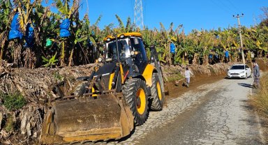 Büyükşehir Alanya'nın kırsal yollarında çalışıyor