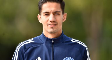 Cem Üstündağ: Emre Belözoğlu Türkiye futbolunun efsanesidir