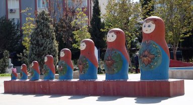 Dostluk Parkı'nın simgesi matruşkalar yenileniyor