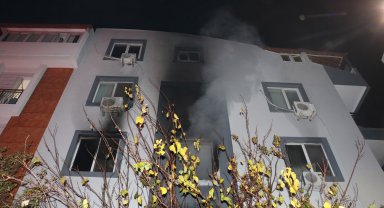 Elektrikli sobadan çıkan yangın evi küle çevirdi