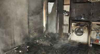 Evdeki yangını itfaiye söndürdü