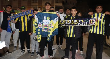 Sarı-lacivertli taraftarlar Antalya'da sokağa döküldü