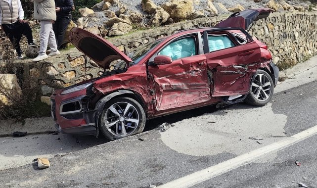 1 kişinin öldüğü kazada 2 otomobile çarpan TIR'ın sürücüsü tutuklandı