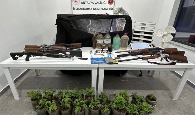 17 litre sıvı metamfetamin ele geçirildi