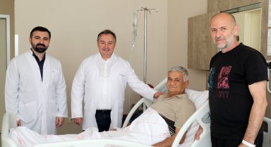 'Kumlucalı Jason' donörü olduğu ağabeyini böbrek yetmezliğinden kurtardı