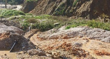 Antalya'da kuvvetli yağış 7 ilçede hasara neden oldu, mahsur kalan hayvanlar kurtarıldı