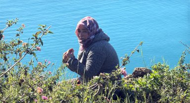Bakımevindeki otizmli oğlu başka şehre nakledilmesin diye falezlere çıktı