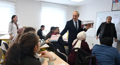 Başkan Kocagöz EKPSS kursunu ziyaret etti