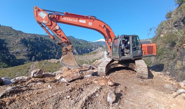 Hasar gören yollarda bakım onarım