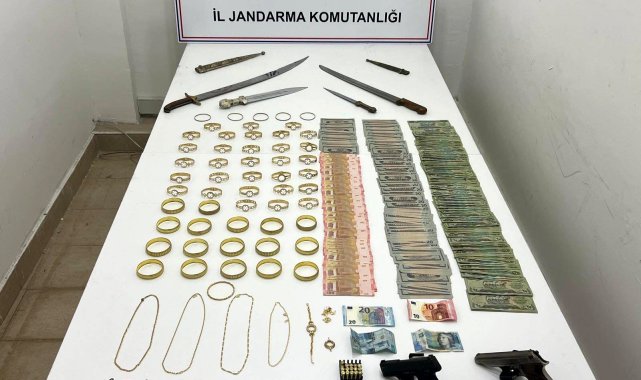 Kepez'de sahte altın ve ruhsatsız silah operasyonu