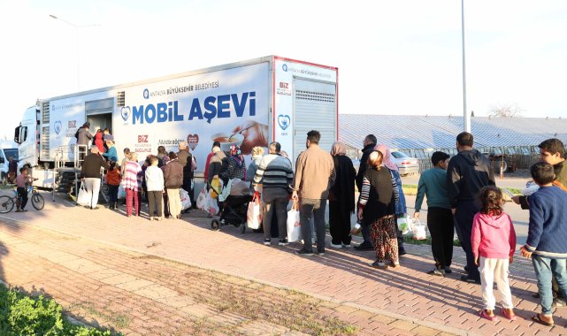 Mobil Aşevi iftarda mahalle mahalle dolaşıyor