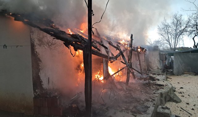 Serik'te ev yangını