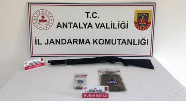 Serik'te jandarma esrar ele geçirdi