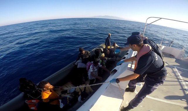 Türkiye'nin denizlerinde 5 yılda 103 bin 488 göçmen kurtarıldı