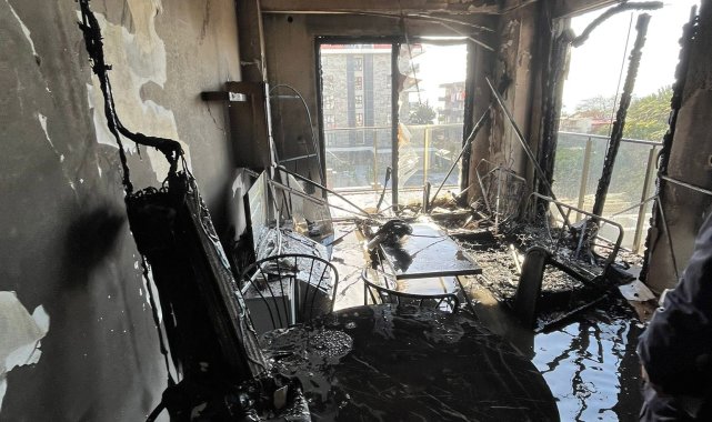 Yangında oturma odası kullanılamaz hale geldi