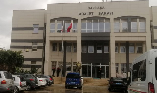 Yol kenarında cesedi bulunan kadının eşi gözaltında