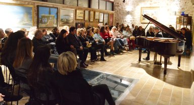 Antalya'da kadın bestecilerin eserleri yankılandı