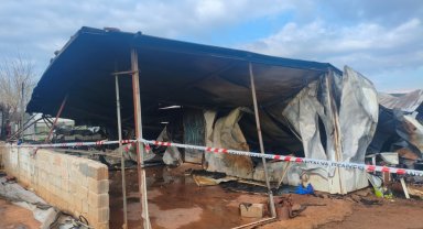 Antalya'da konteynerde yangın; 5'i çocuk 6 ölü