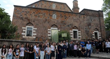 Antalya'dan Ahlat'a Selçuklu köprüsü