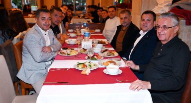 Başkan Topaloğlu öğrencilerle iftarda buluştu