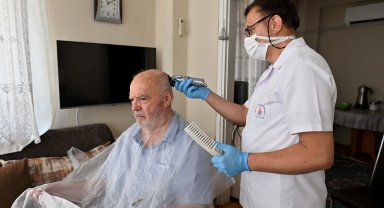 Başkan Uysal: Muratpaşa'da herkese uzanan bir el var