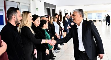 Başkan Uysal personelle bayramlaştı