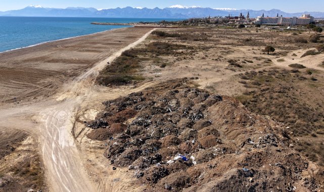Caretta kumsalındaki temizlik çalışmasında 1500 lağım çukuru tespit edildi
