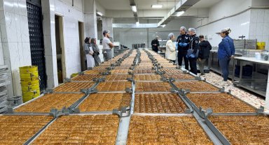 Kepez'de bayram öncesi tatlıcılara sıkı denetim