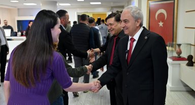 Kepez'de bayram sevinci personelle paylaşıldı