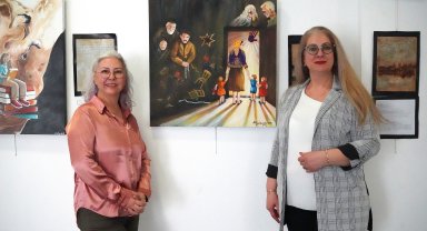 Konukevinden gelen mektuplar tuvale yansıdı