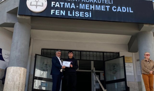 Korkutelili öğrenci ABD'den madalyayla döndü