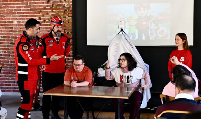 Muratpaşa'dan özel gereksinimli bireylere afet farkındalık eğitimi