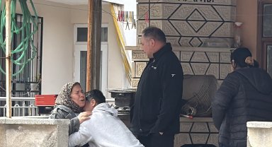 Oğlu evde ölü bulunan annenin feryadı: Anacığım kalk, torunun geliyor