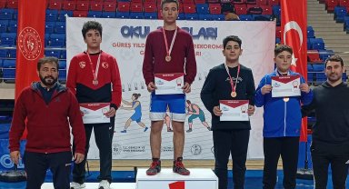 Serikli güreşçi şampiyon oldu