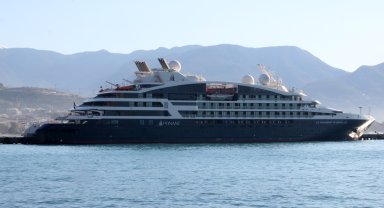 Turistler kruvaziyerle geldi