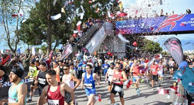 21. Uluslararası Runtalya Maratonu Antalya'da başladı