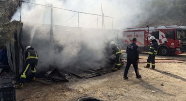 Alanya'da işçilerin kaldığı konteyner yandı