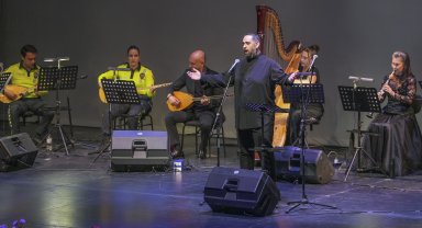 Antalya DOB ve polis korosu aynı sahnede